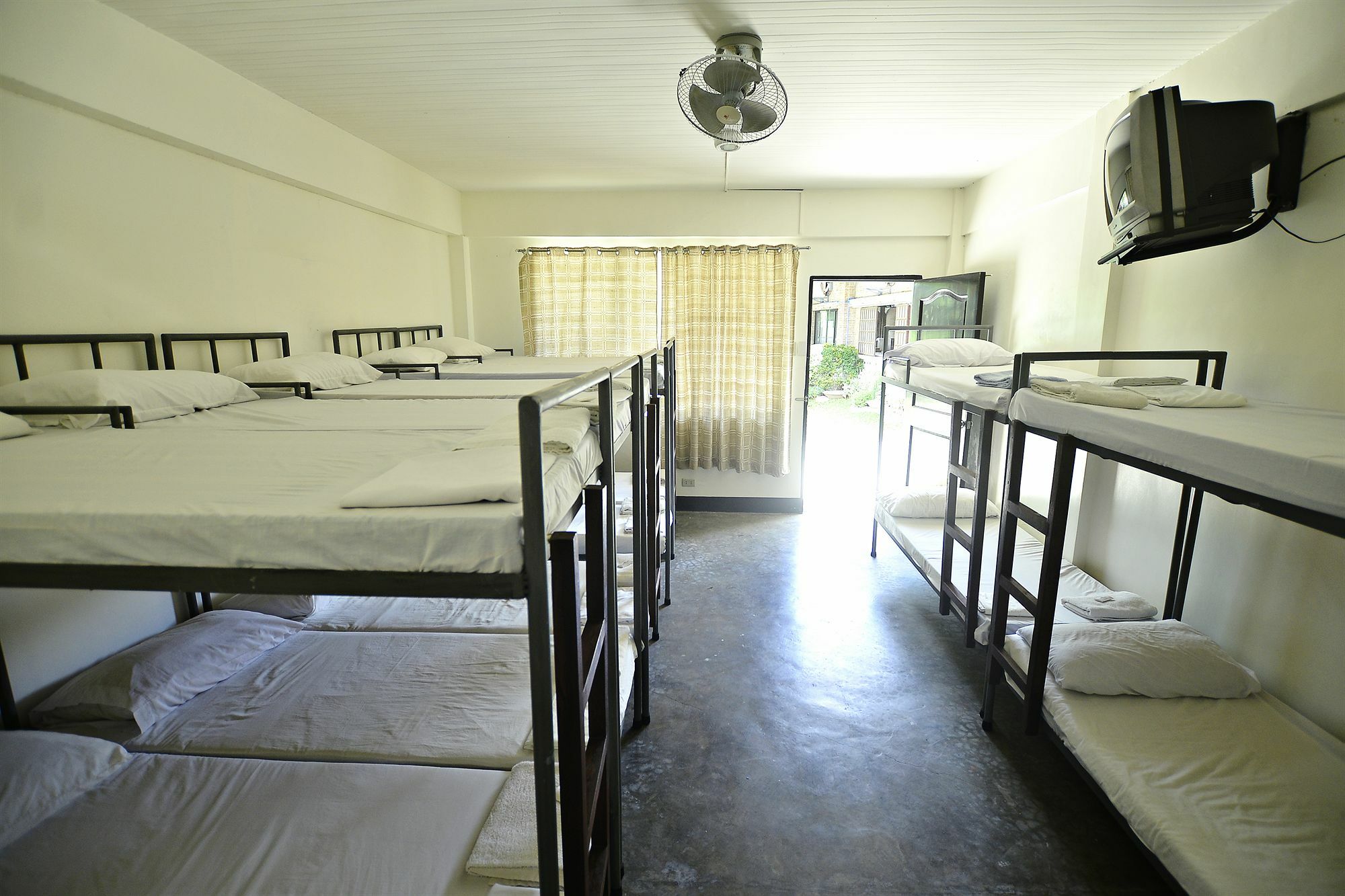 Reddoorz Plus Near Vigan Convention Center Extérieur photo