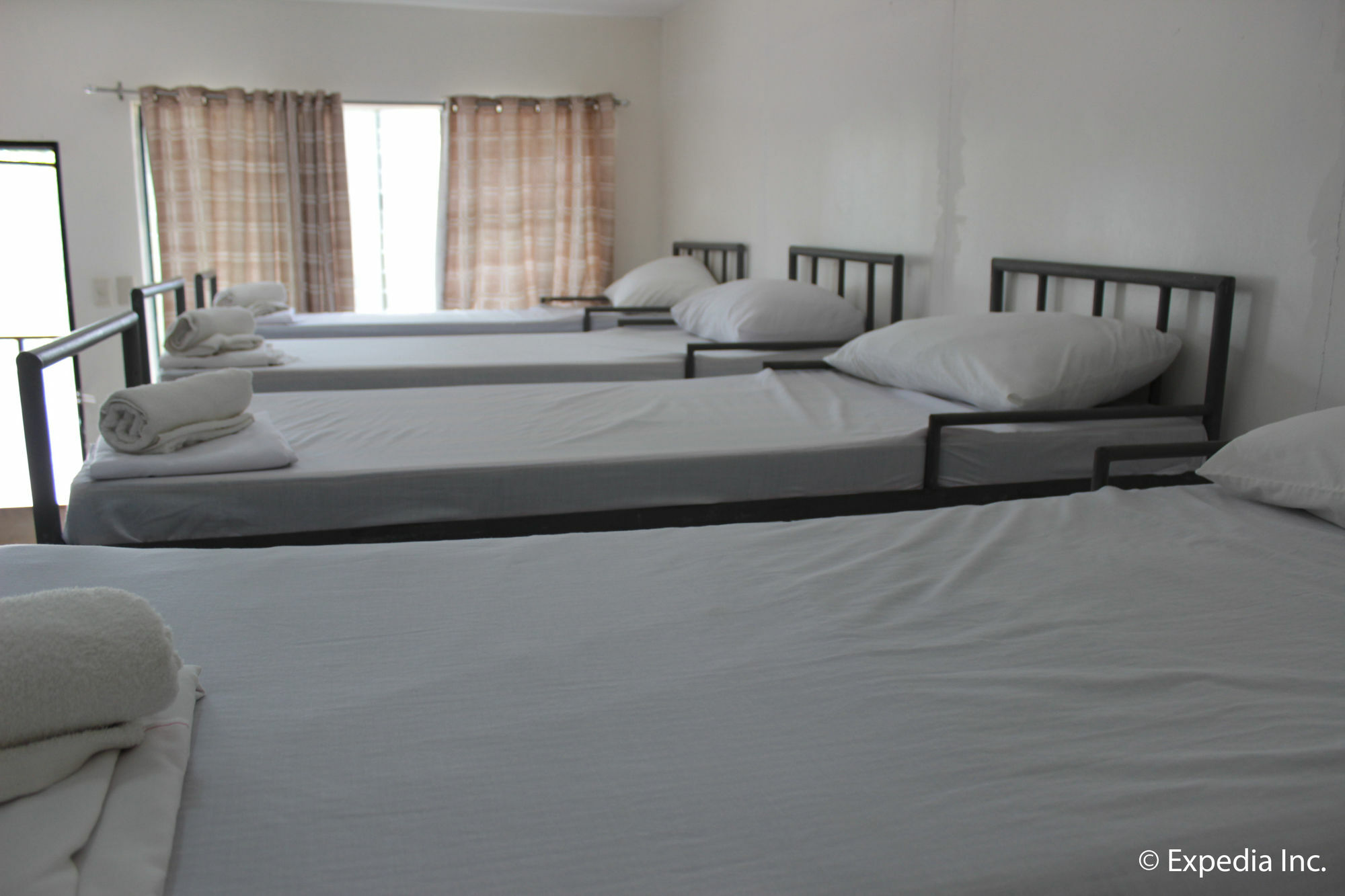 Reddoorz Plus Near Vigan Convention Center Extérieur photo