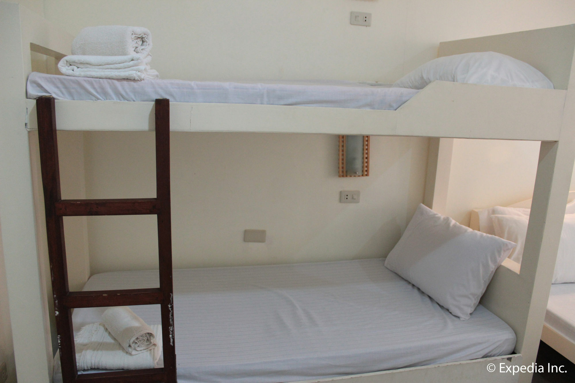 Reddoorz Plus Near Vigan Convention Center Extérieur photo