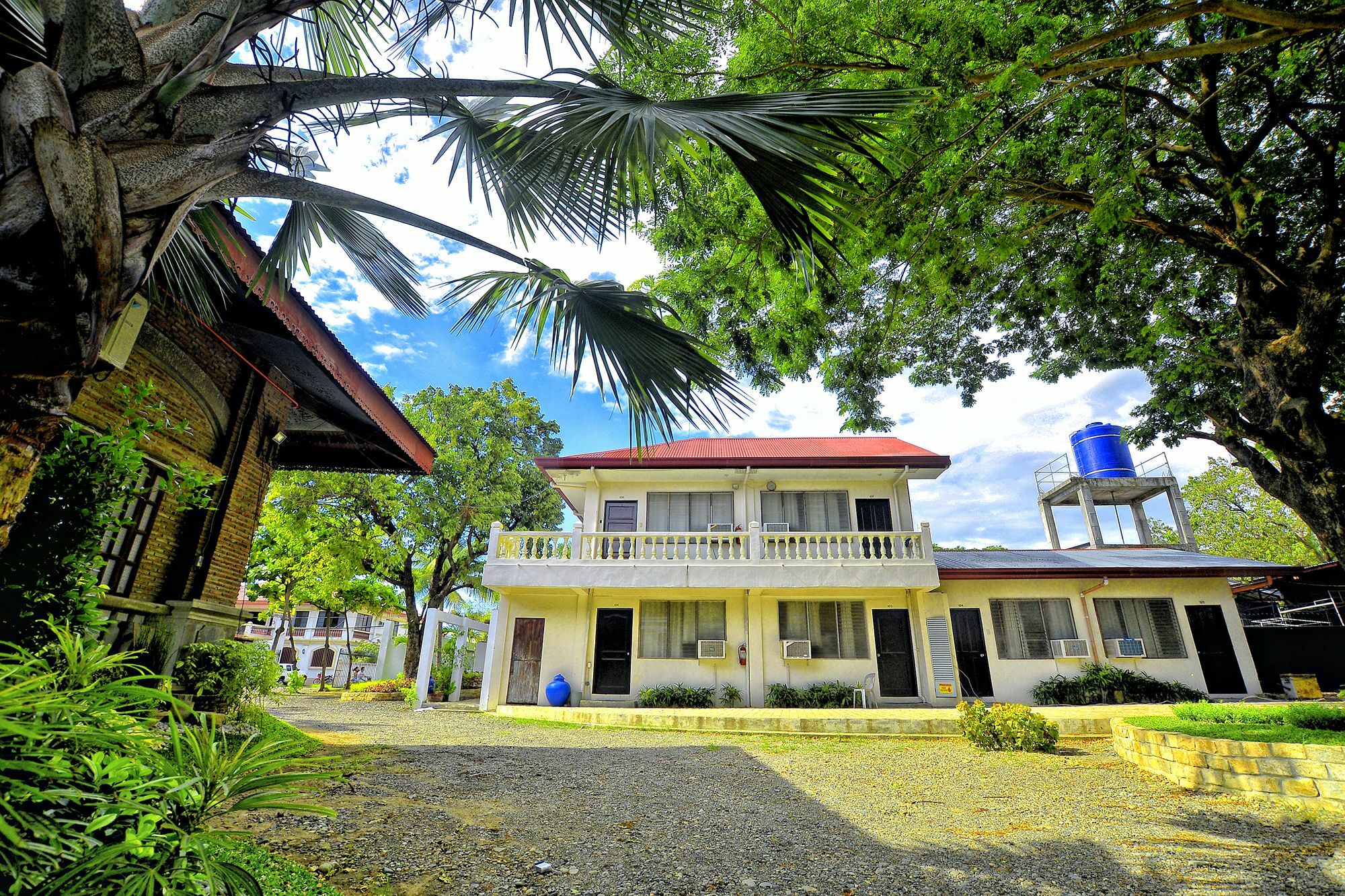 Reddoorz Plus Near Vigan Convention Center Extérieur photo